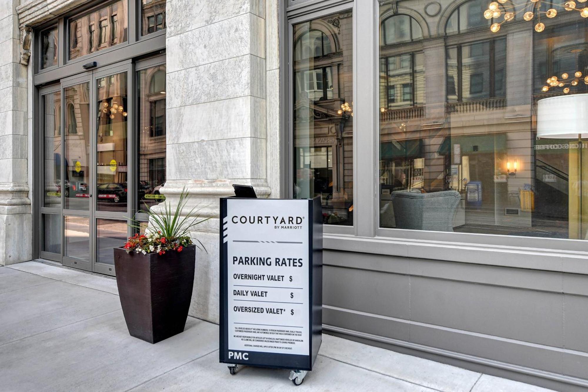 Courtyard By Marriott Cincinnati Downtown Exteriér fotografie